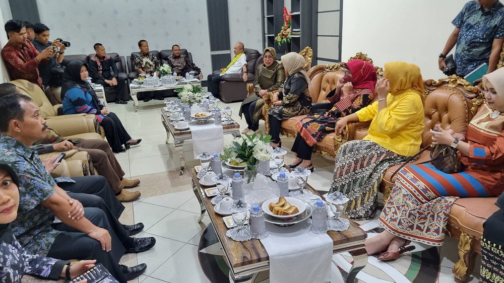 Lakukan Kunjungan Supervisi di Pasangkayu, Kajati Sulbar Disambut Bupati dan Ketua DPRD